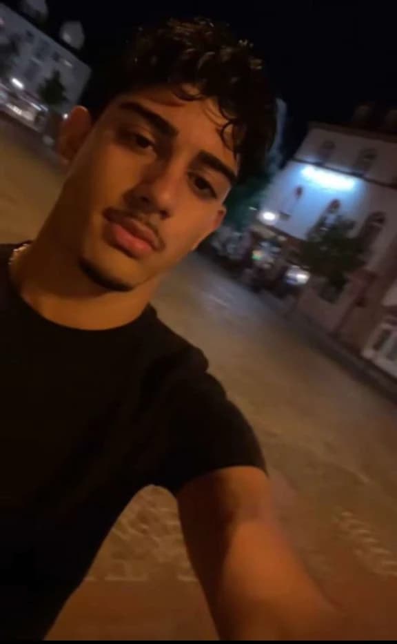 Andres  thumbnail