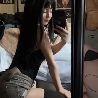 Chloe Dezmir thumbnail