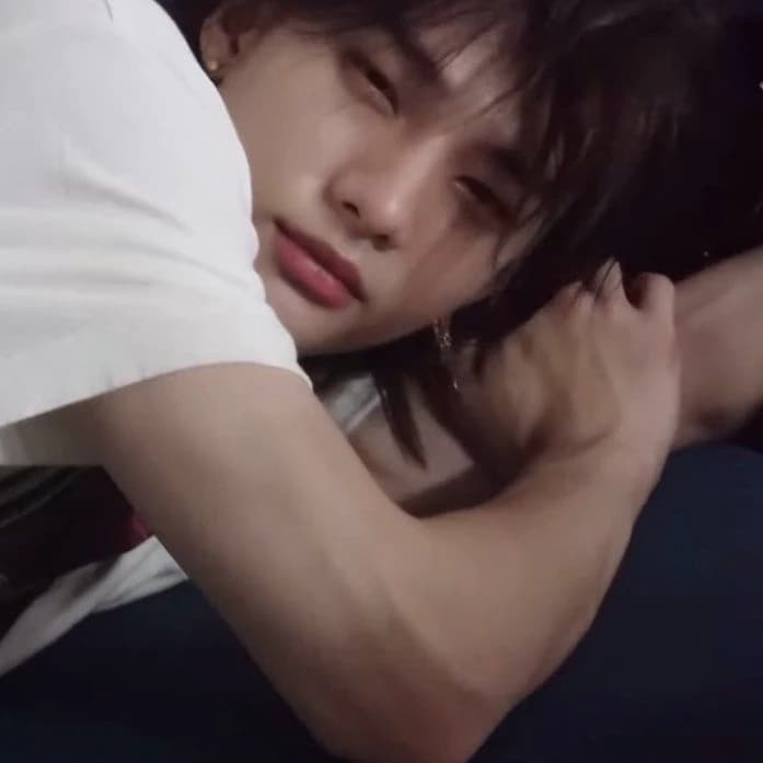 Hyunjin thumbnail