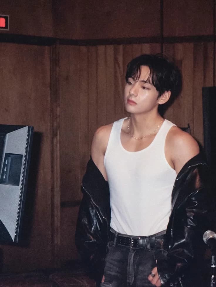 Kim Taehyung thumbnail