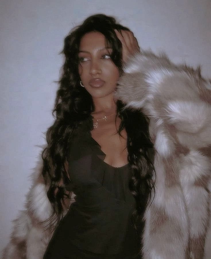 Lara raj thumbnail