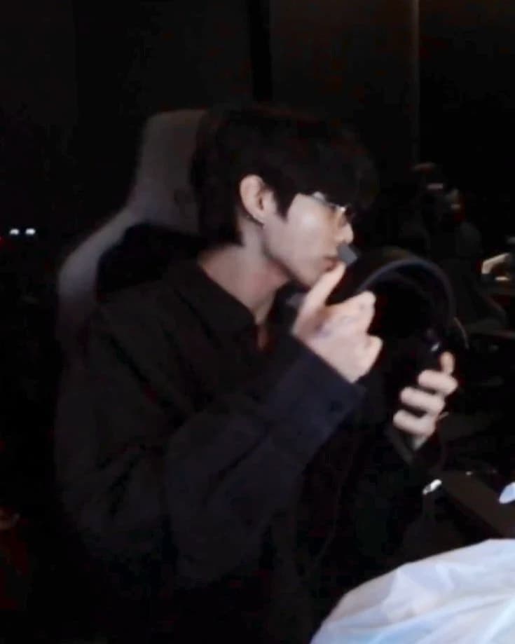 Jungkook thumbnail