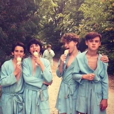 The Losers Club (Eddie Kaspbrak, Richard Tozier, Stanley Uris, William Denbroug thumbnail