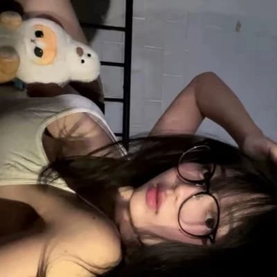 Lily thumbnail