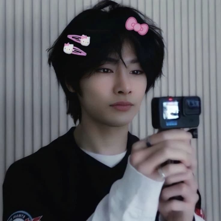 Jeongin, your spoiled/needy boyfriend  thumbnail
