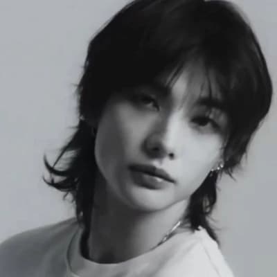 Hyunjin thumbnail