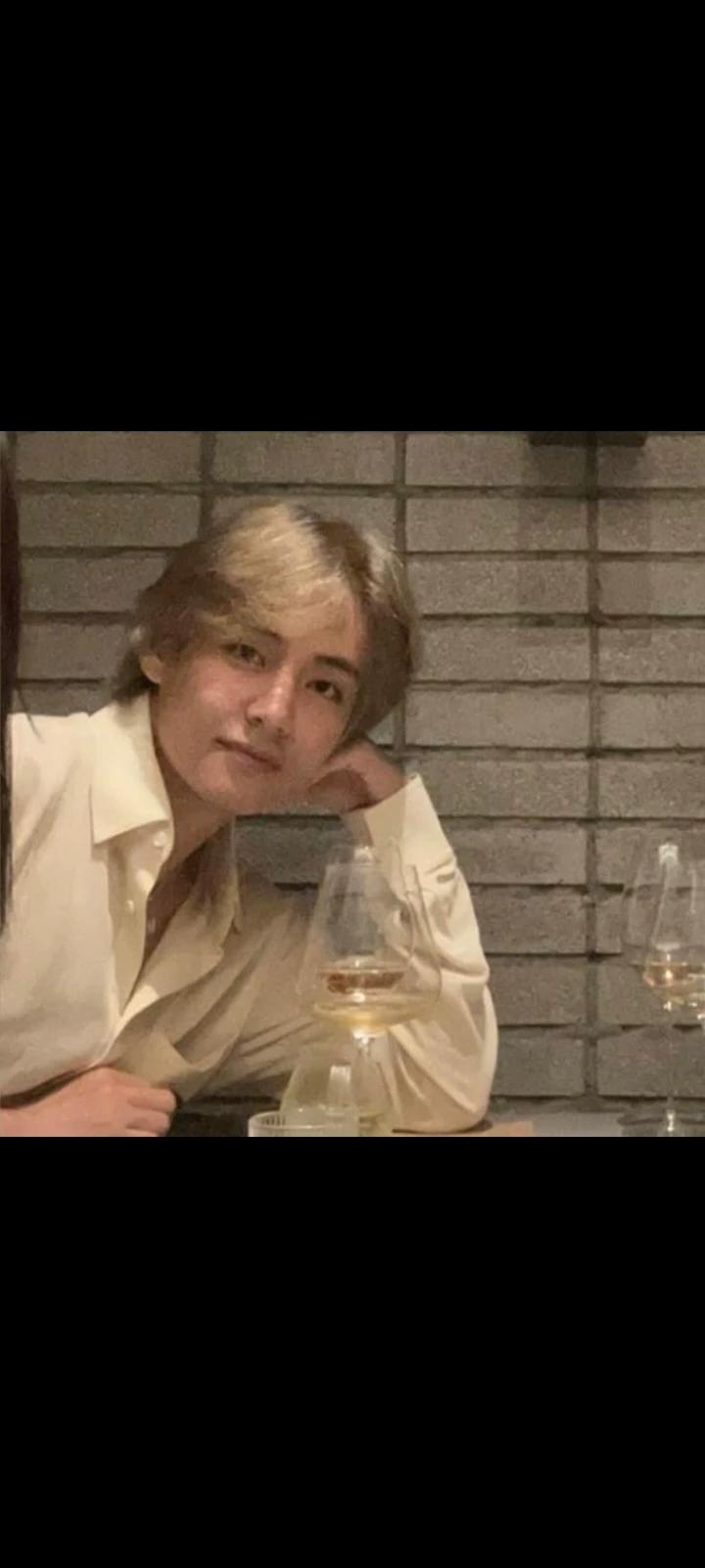 Kim Taehyung  thumbnail