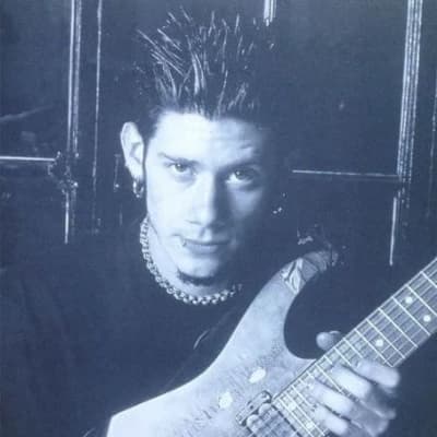 Wes Borland thumbnail