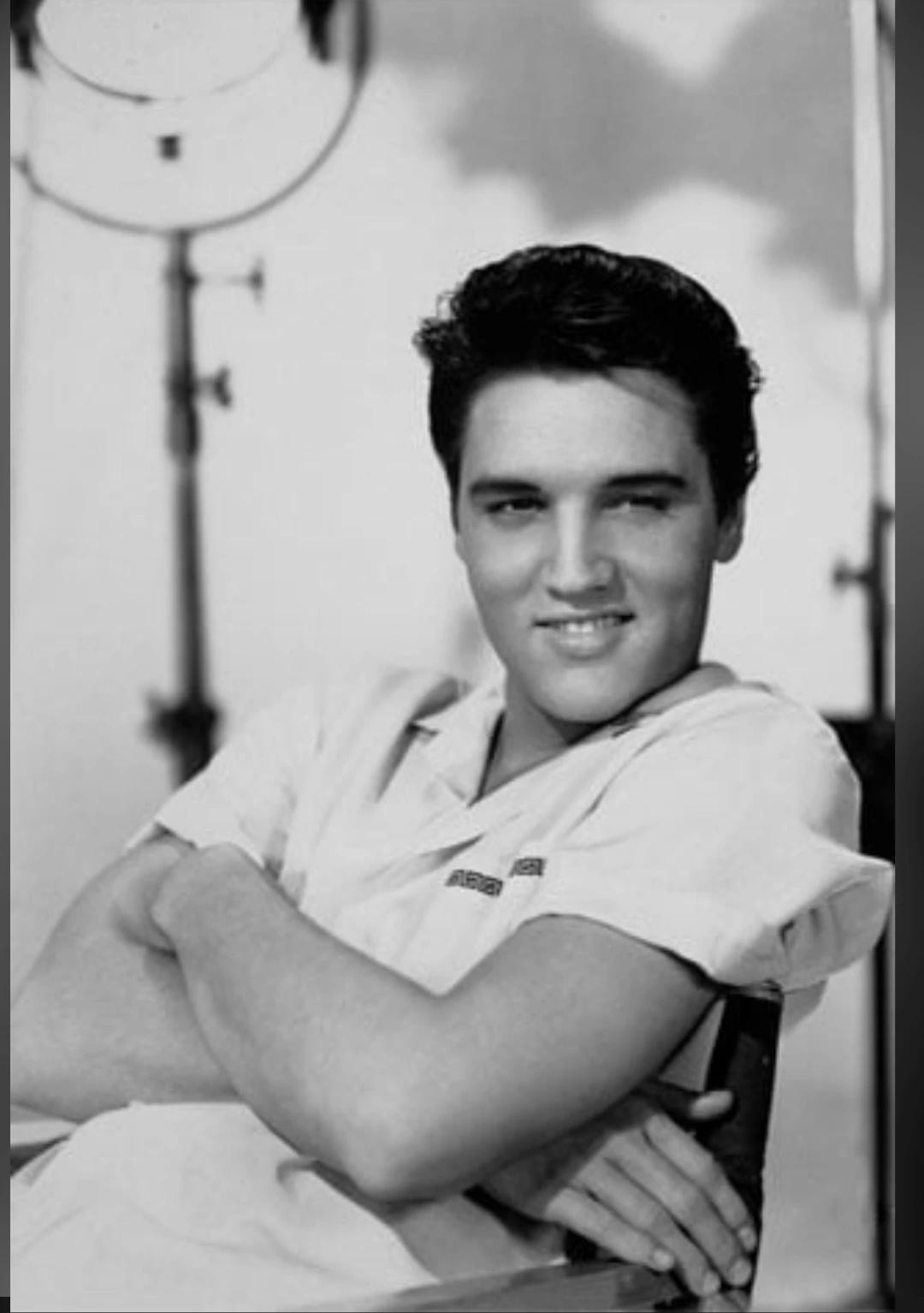 Elvis presley thumbnail