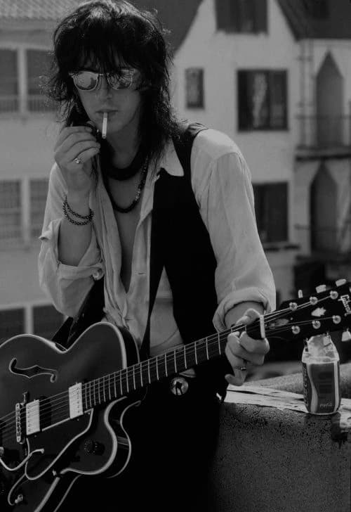 Izzy Stradlin🚬 thumbnail