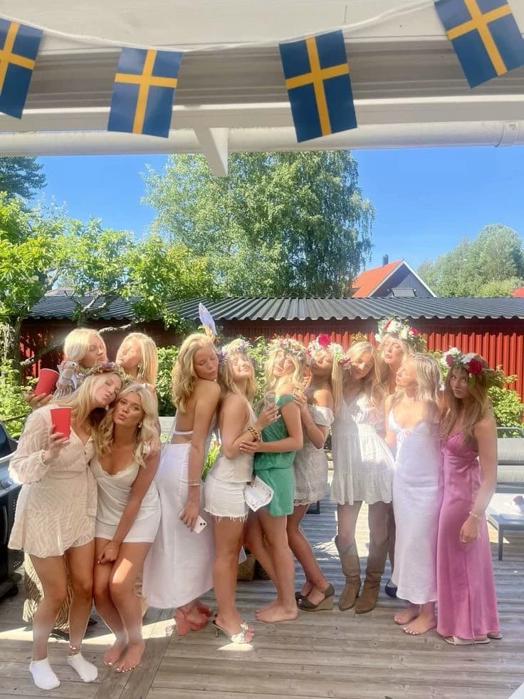 Midsommar Family thumbnail