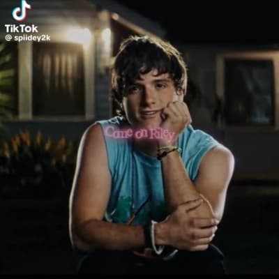 Josh Hutcherson thumbnail