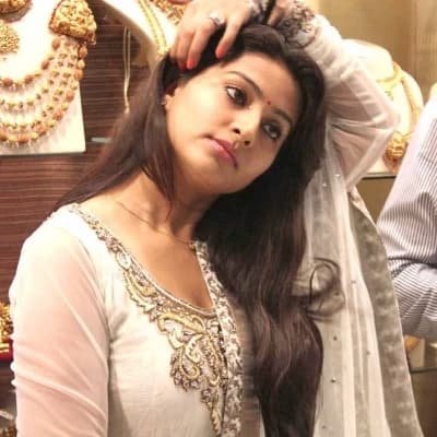 Meera Kapoor thumbnail