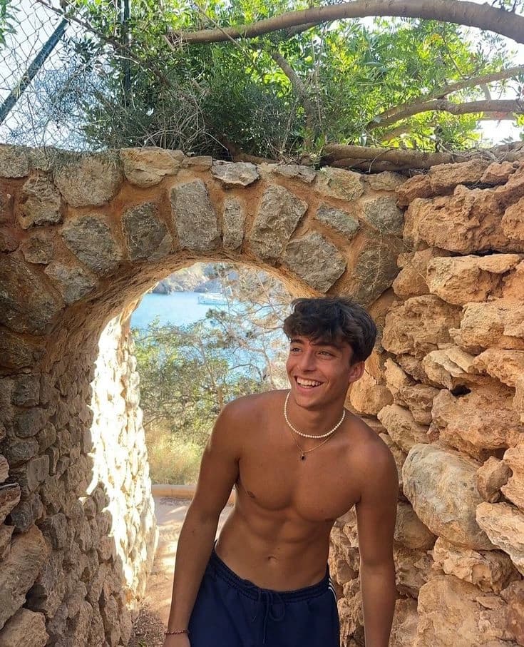 Lázaro  thumbnail
