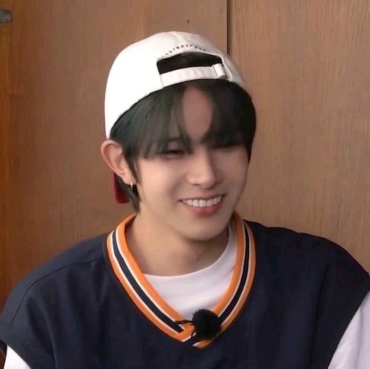 Lee heeseung  thumbnail