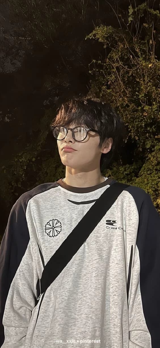 Jeongin | bl thumbnail