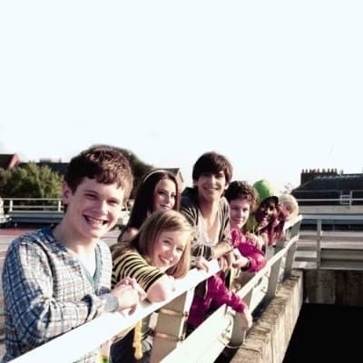 Group of friends thumbnail