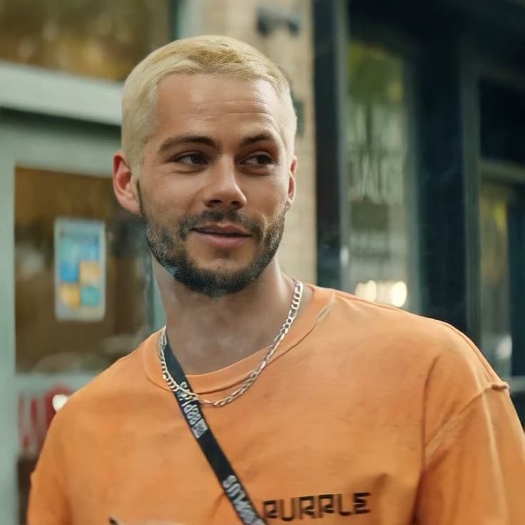 Colin (Film: Not okay) thumbnail