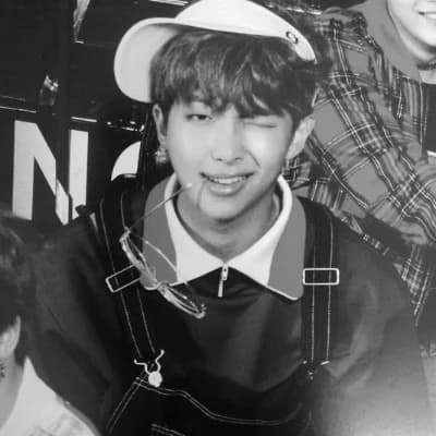 Kim Namjoon /BL 🛹 thumbnail