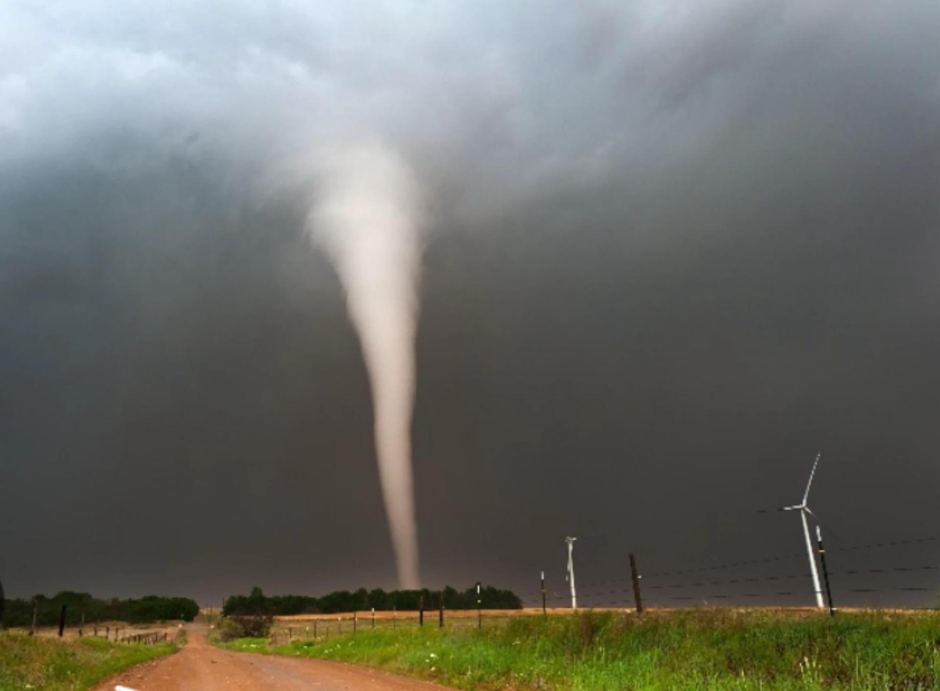 You're a tornado hunter thumbnail