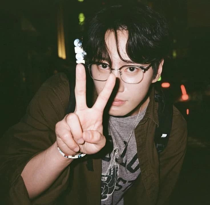 Lee Junyoung. thumbnail