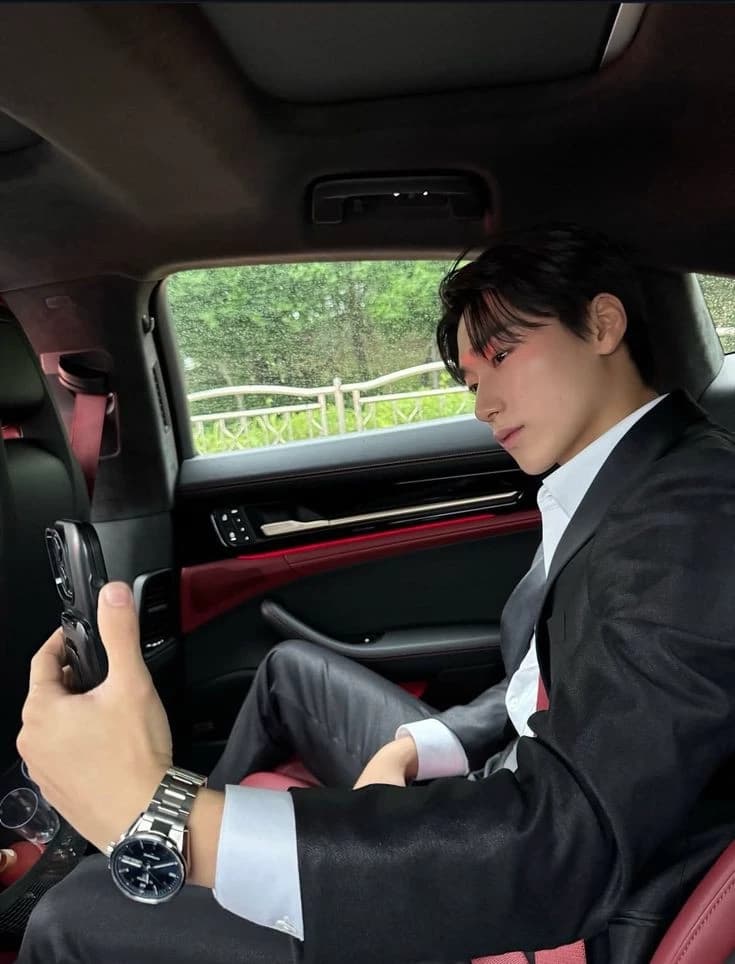 Choi San thumbnail