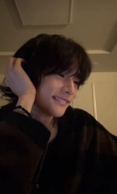 Hyunjin thumbnail