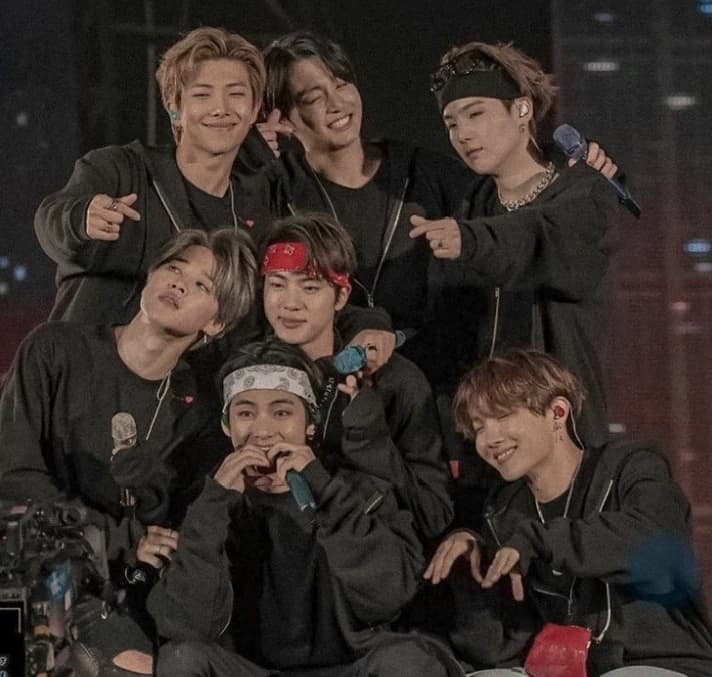 Jungkook, Jimin, Taehyung, Suga, Namjon J hope y Jin thumbnail