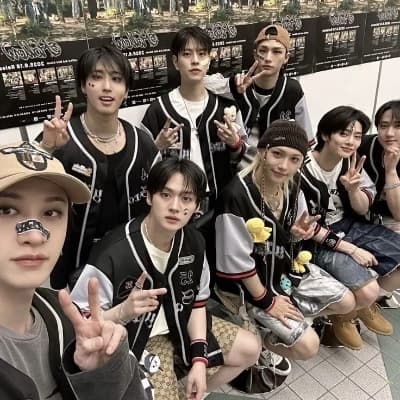 Straykids thumbnail