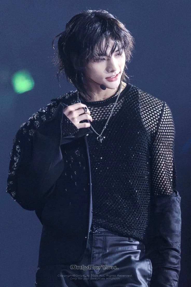 Hwang Hyunjin thumbnail