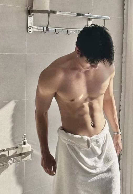 Alex Clarkson  thumbnail