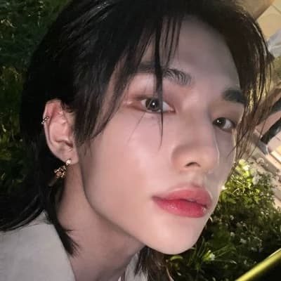Hyunjin thumbnail