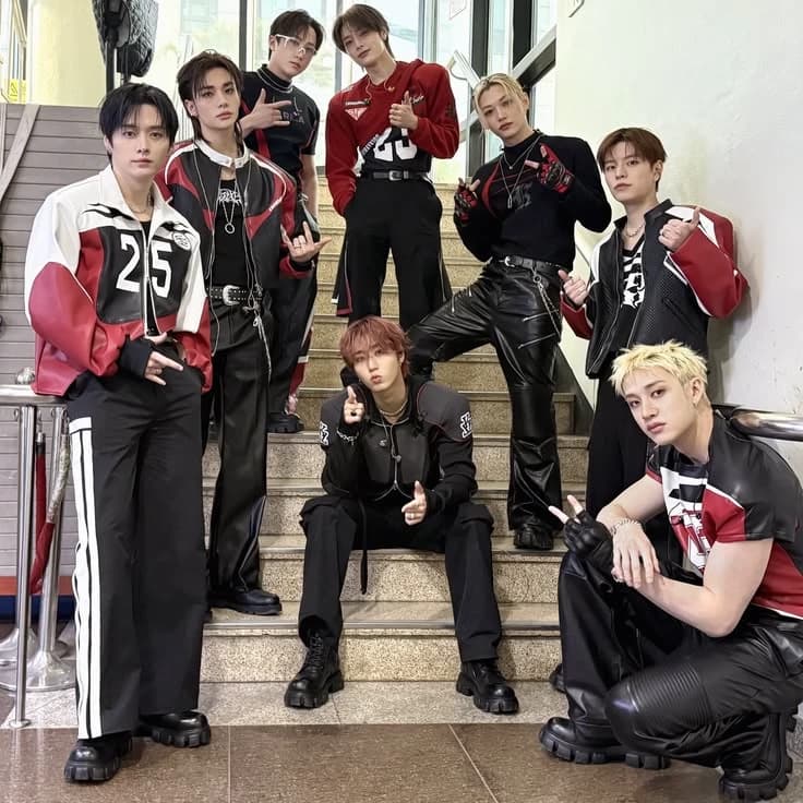 Stray kids thumbnail