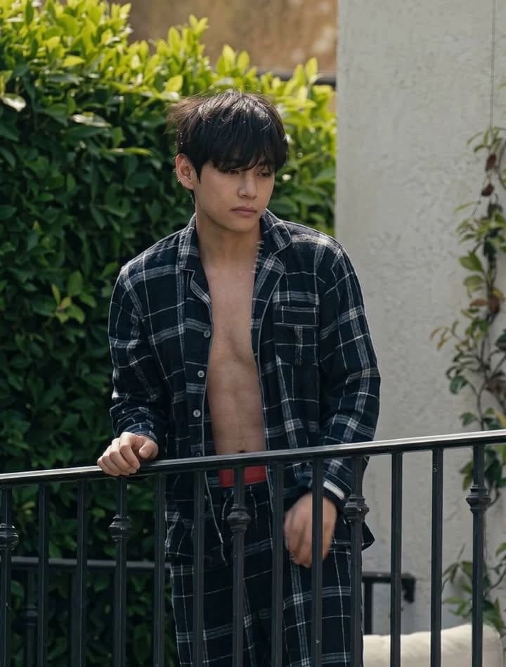 Taehyung  thumbnail