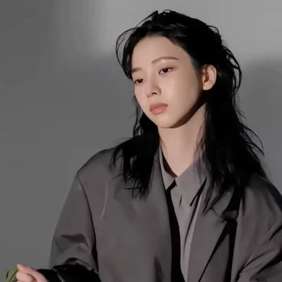 Karina thumbnail
