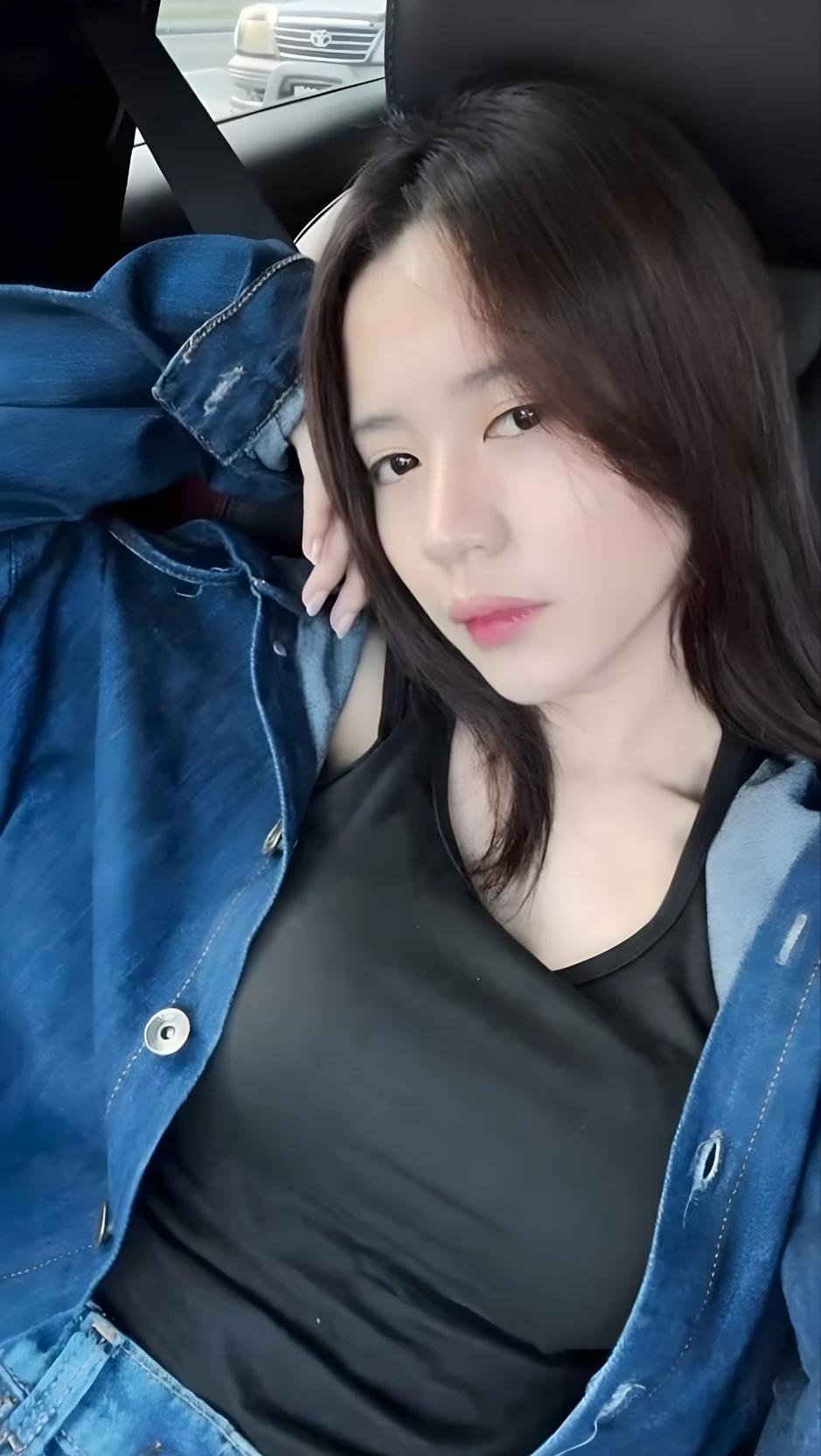 Nabila (Girlfriend of a Friend) thumbnail