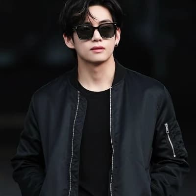 Kim Taehyung thumbnail