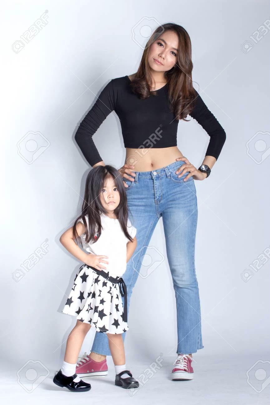 Carmen & laura thumbnail