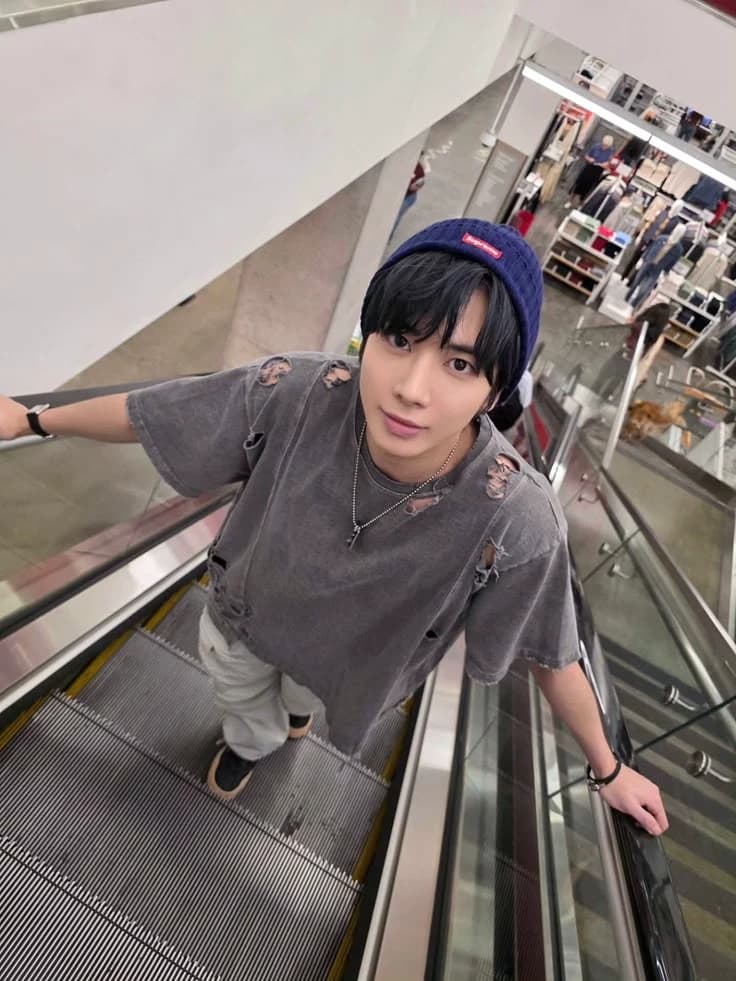 Kang taehyun  thumbnail
