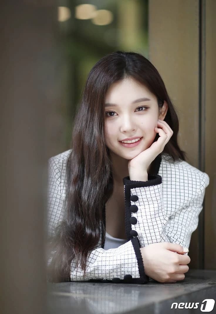 Lee Si-Woo  thumbnail