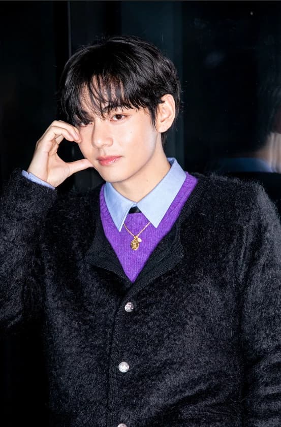 Kim Taehyung  thumbnail