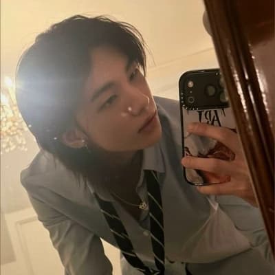 Hwang Hyunjin thumbnail