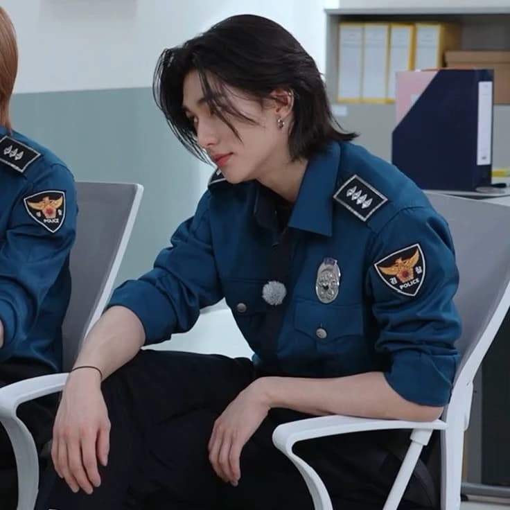 Hwang Hyunjin  thumbnail