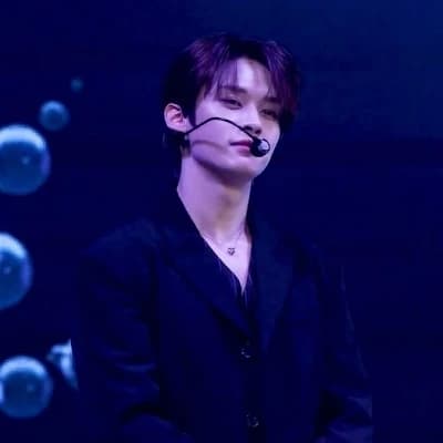 Lee Know as your pervert roomate  thumbnail