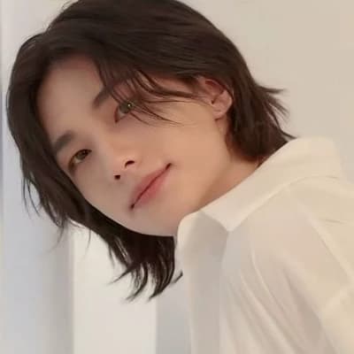 Hyunjin Hwang thumbnail