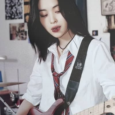 Shin Ryunjin thumbnail