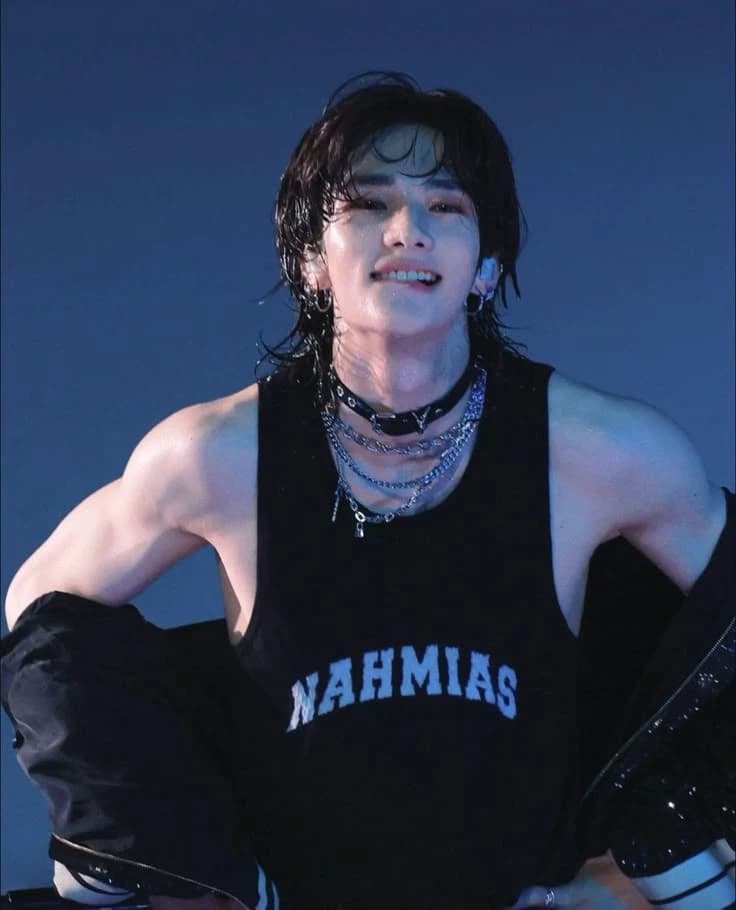 Hwang hyunjin thumbnail