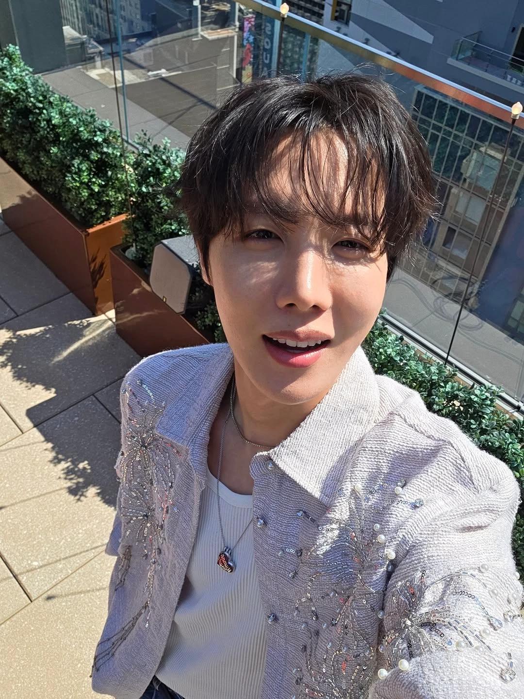 Hoseok thumbnail