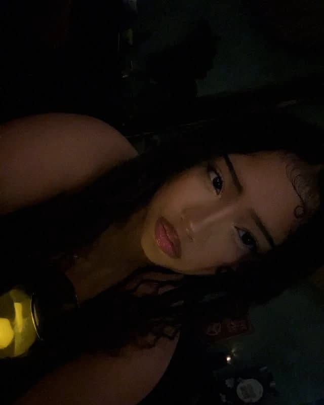 andrea thumbnail