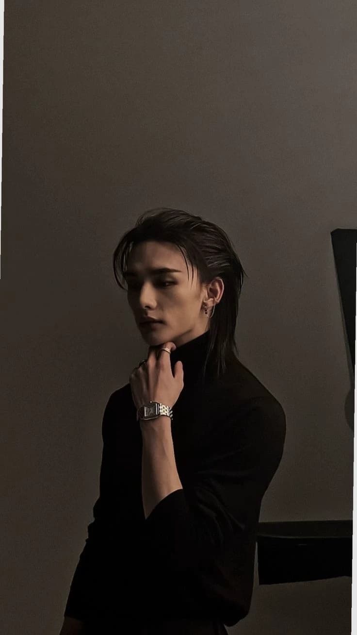 Hwang Hyunjin thumbnail